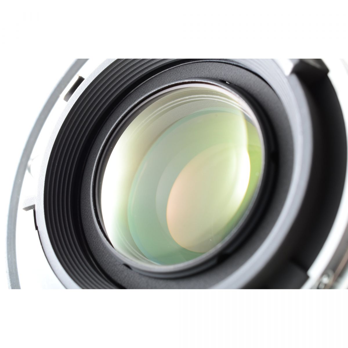【中古】Nikon D90 AF-S DX NIKKOR 18-200mm f/3.5-5.6G ED VR レンズキット ニコン S/N: 2043615