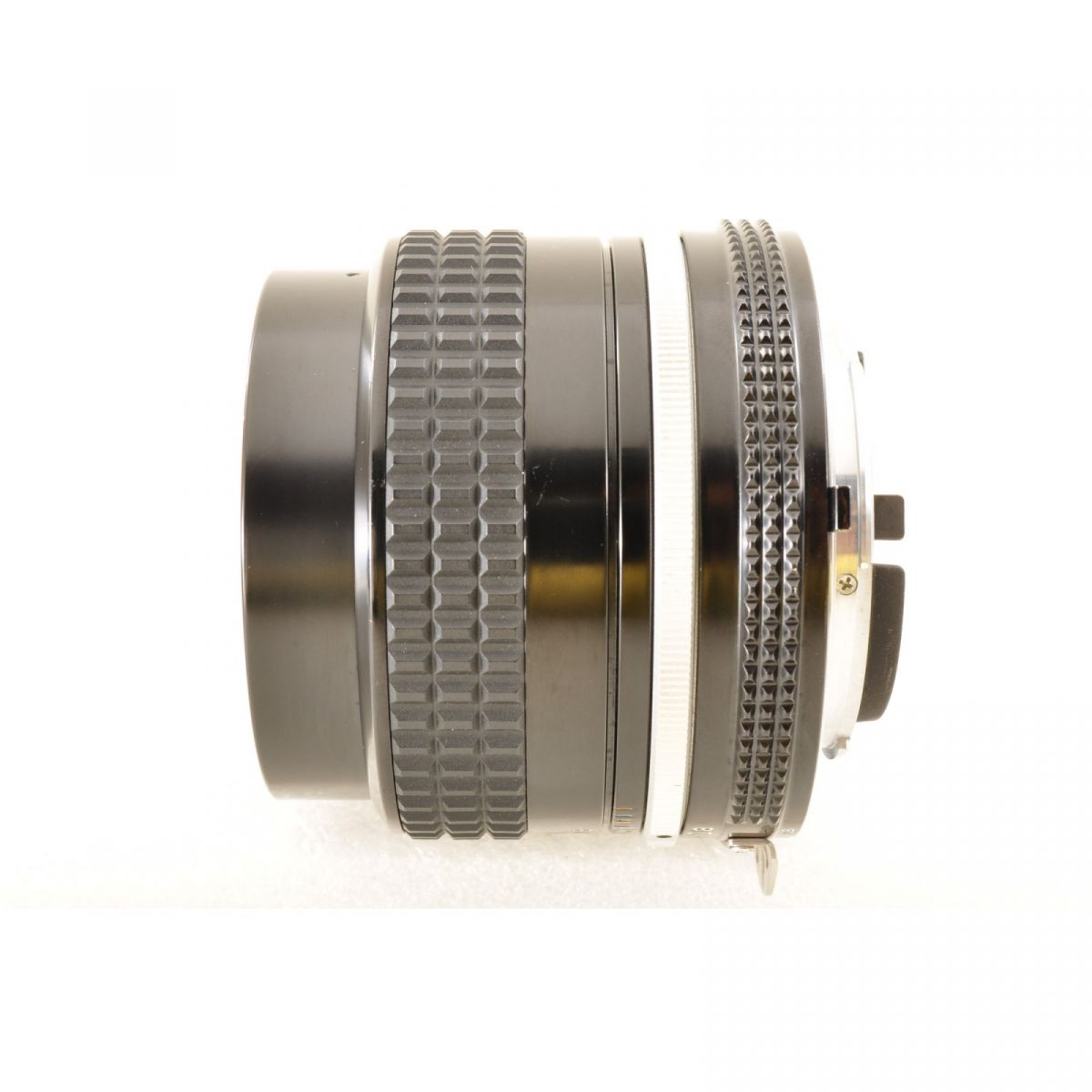 【中古】【 Nikon Ai NIKKOR 35mm f/2.8 広角 MF単焦点レンズ 】 単焦点レンズ ニコン 35mm ai ニッコールレンズ ニコン レンズ 中古 一眼
