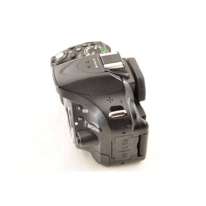【中古】【 Nikon D5200 ブラック 2410万画素 デジタル一眼レフカメラ シャッター約12220ショット 】 ニコン 一眼レフカメラ 一眼レフ デジ