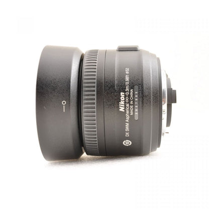 【中古】【 Nikon D3200 + AF-S DX 35mm F1.8G 】 デジタル一眼カメラ 単焦点レンズセット F1.8 明るい ボケ シャッター約12400ショット デ