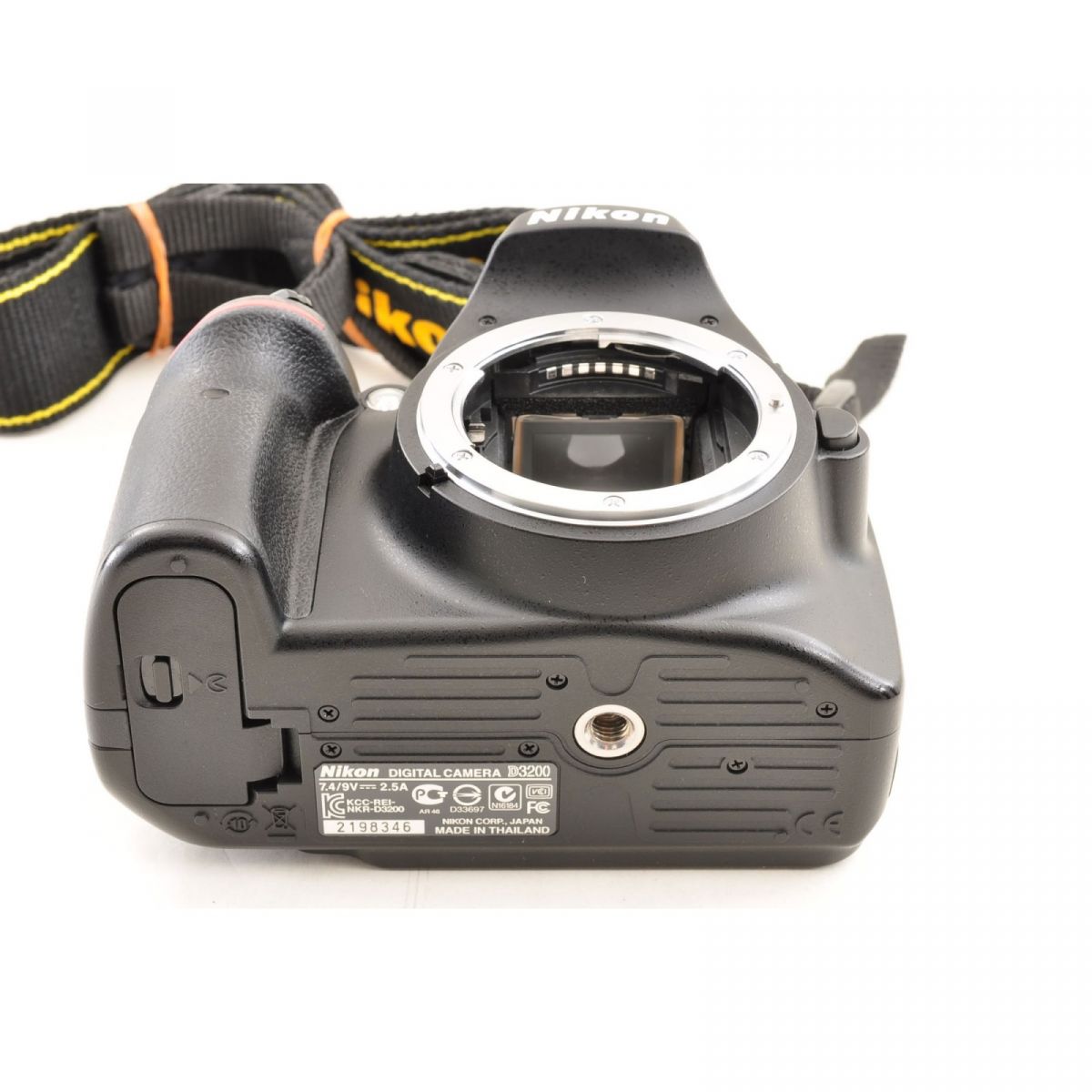 【中古】【 Nikon D3200 + AF-S DX 35mm F1.8G 】 デジタル一眼カメラ 単焦点レンズセット F1.8 明るい ボケ シャッター約12400ショット デ