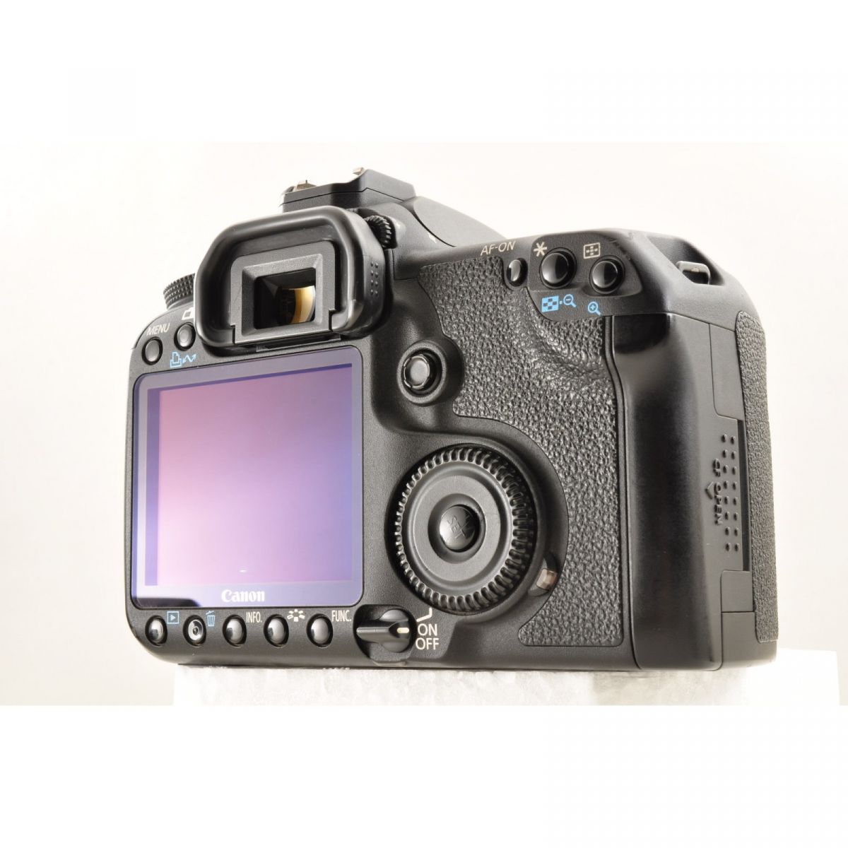 【中古】Canon EOS 50D 15.1MP デジタル 一眼レフカメラ+キャノン EF-S 18-200mm f3.5-5.6 IS AF 広角 望遠レンズ シャッター回数 : 約2291