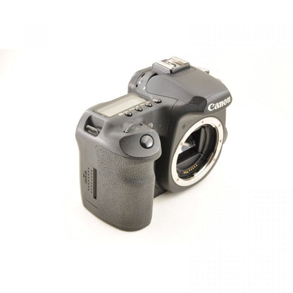 【中古】Canon EOS 50D 15.1MP デジタル 一眼レフカメラ+キャノン EF-S 18-200mm f3.5-5.6 IS AF 広角 望遠レンズ シャッター回数 : 約2291