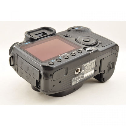 【中古】Canon EOS 50D 15.1MP デジタル 一眼レフカメラ+キャノン EF-S 18-200mm f3.5-5.6 IS AF 広角 望遠レンズ シャッター回数 : 約2291