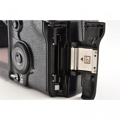 【中古】 Canon EOS 5D Mark II 21.1MP デジタル一眼レフカメラ フルサイズ