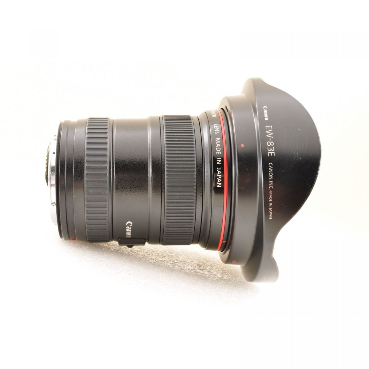 【中古】Canon EF 17-40mm F4L USM Canon EFマウント用 カメラ交換レンズ キヤノン , フード付き