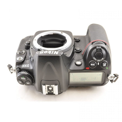 【中古】Nikon D300 ボディ 12.3 MP デジタル一眼レフカメラ シャッター約10710ショット