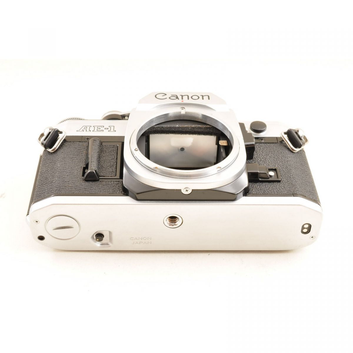 【中古】Canon AE-1 シルバーフィルムカメラ + FD 50mm F1.4 S.S.C. 単焦点レンズ