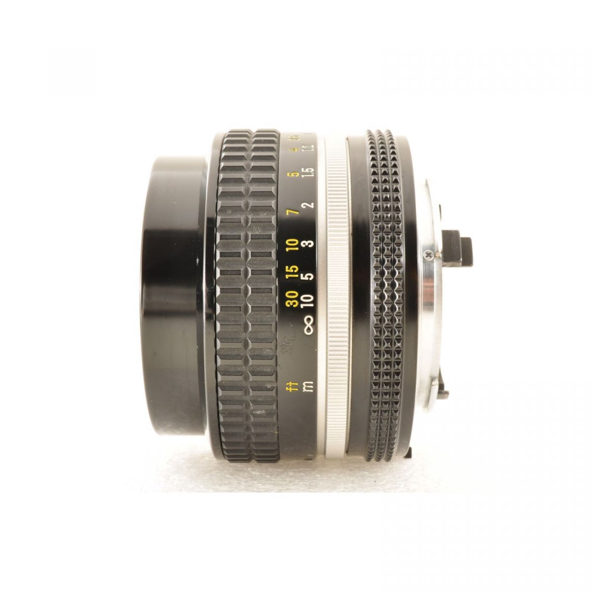 【中古】Nikon FE ブラック フィルムカメラ + Ai NIKKOR 50mm F1.4 単焦点レンズ セット