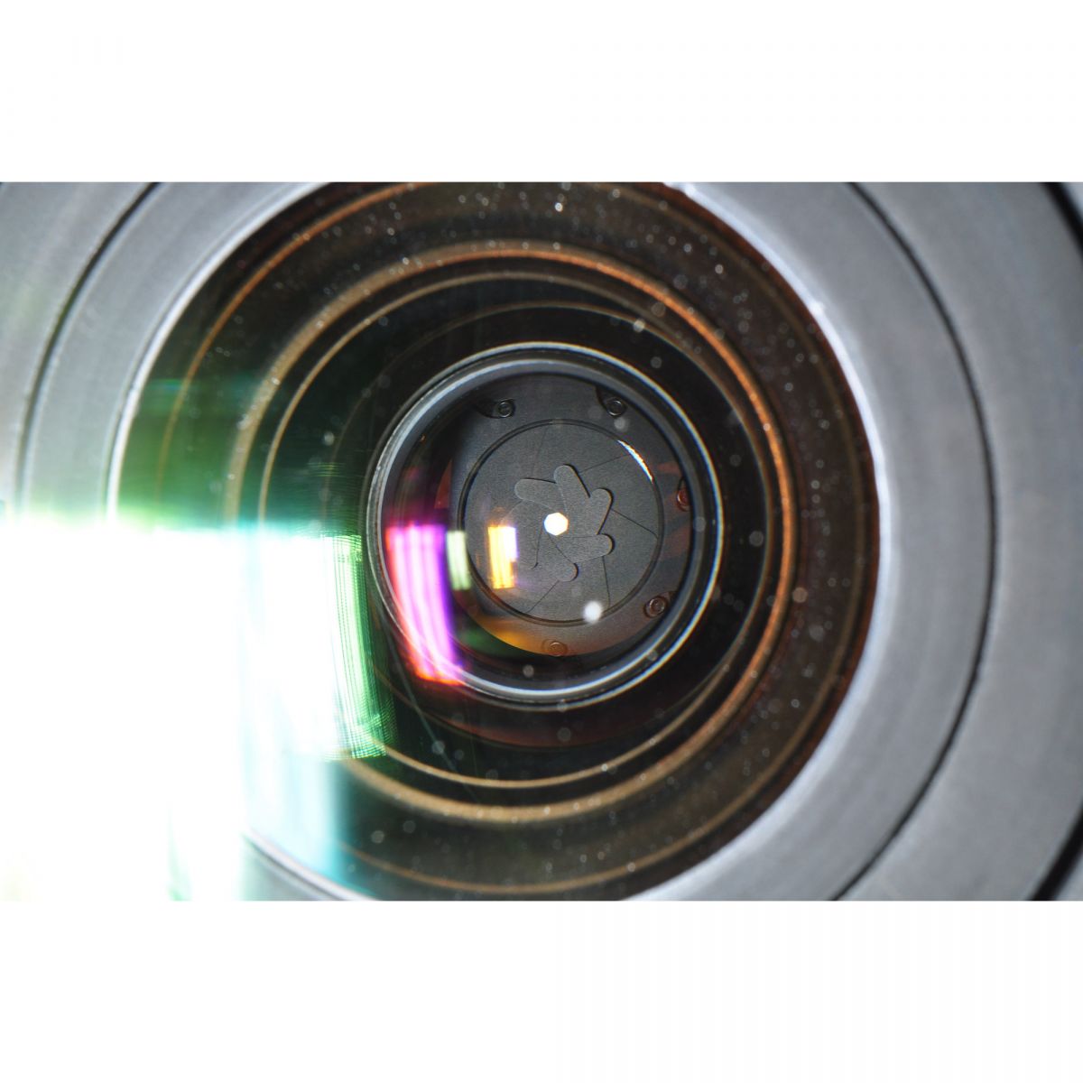 【中古】Nikon AF-S 24-85mm F3.5-4.5 G ED ニッコール ズームレンズ フード