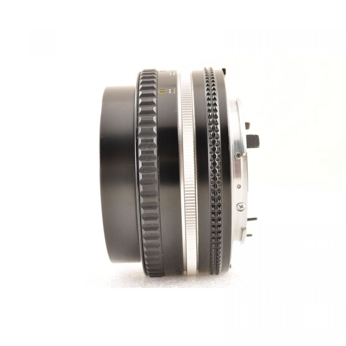 【中古】Nikon Nikkor AI-S 50mm F1.8 パンケーキMF単焦点レンズ