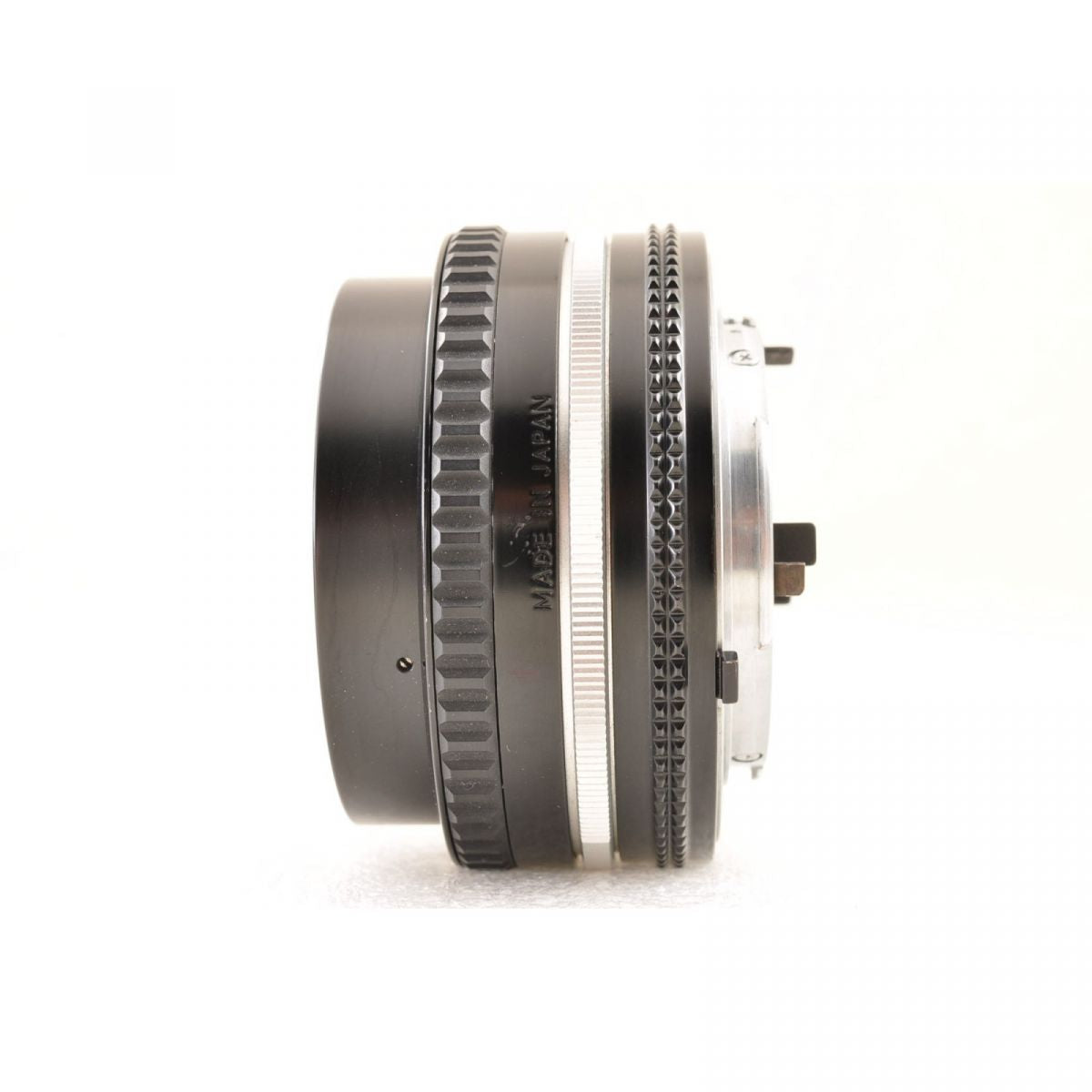 【中古】Nikon Nikkor AI-S 50mm F1.8 パンケーキMF単焦点レンズ