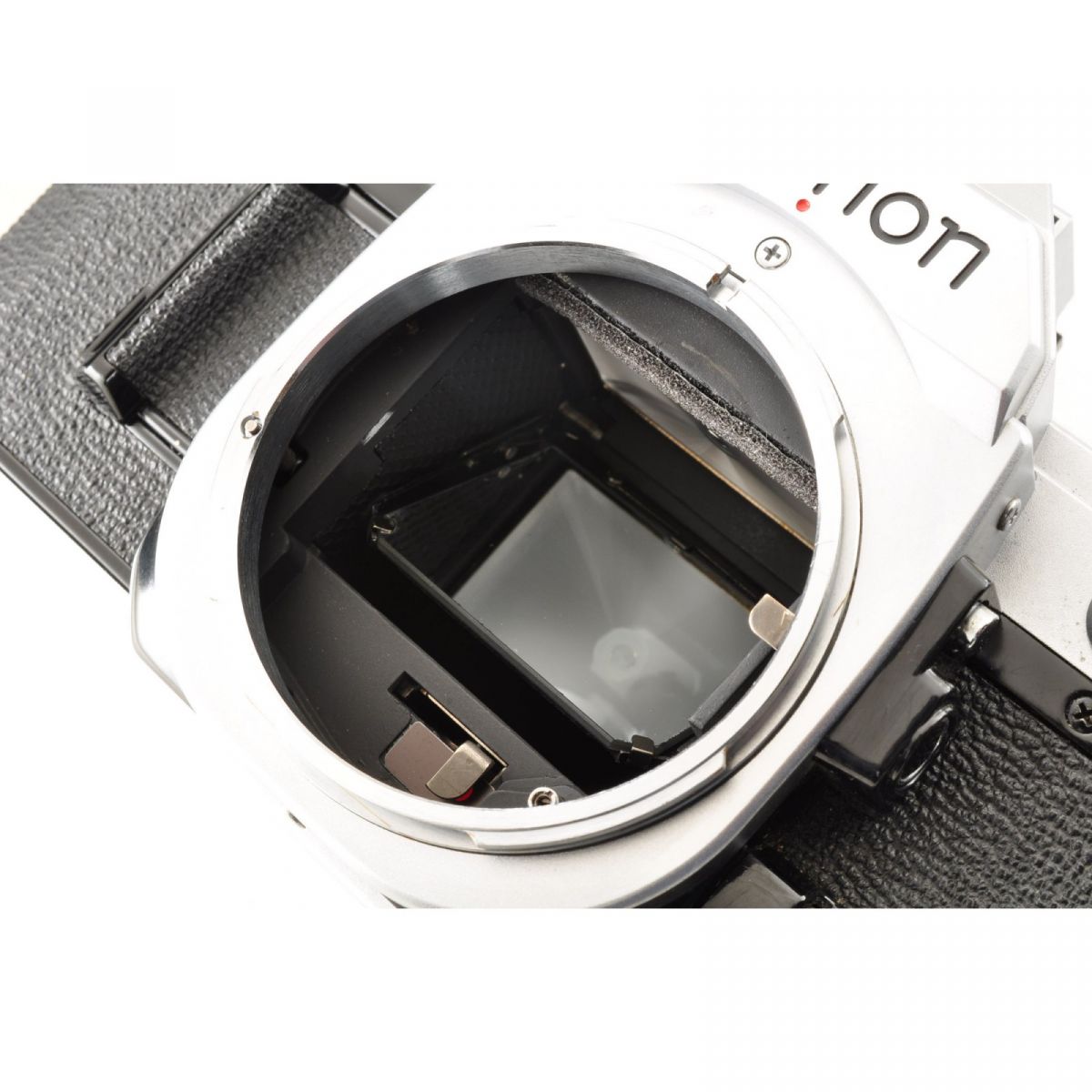 【中古】Canon AE-1 シルバー + New FD 135mm F2.8 望遠レンズセット