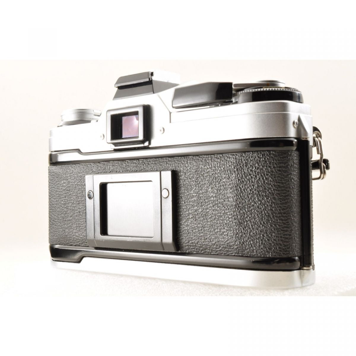 【中古】Canon AE-1 シルバー + New FD 135mm F2.8 望遠レンズセット