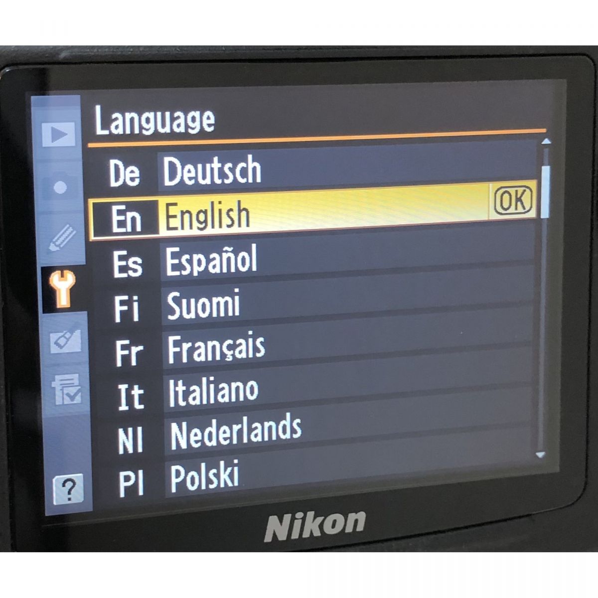 Nikon D700 FX 12.1MP DSLR 一眼レフ デジカメ ニコン