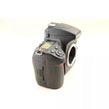 Nikon D700 FX 12.1MP DSLR 一眼レフ デジカメ ニコン