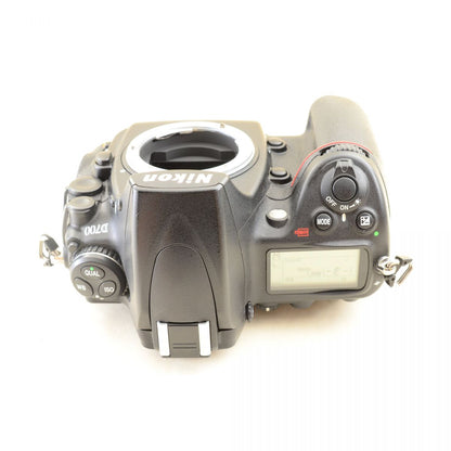 Nikon D700 FX 12.1MP DSLR 一眼レフ デジカメ ニコン