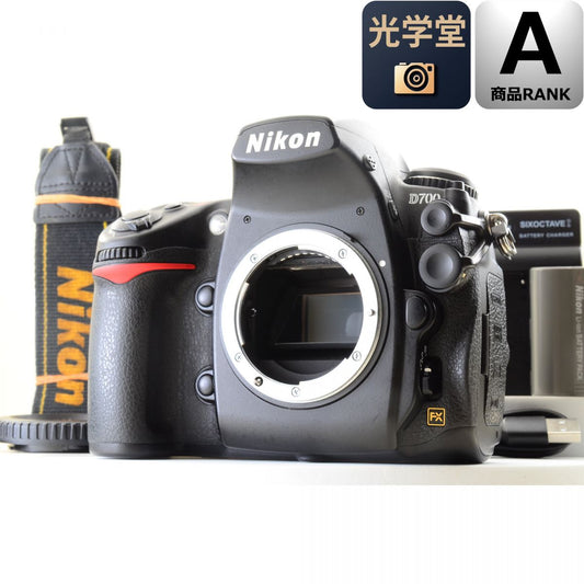 Nikon D700 FX 12.1MP DSLR 一眼レフ デジカメ ニコン