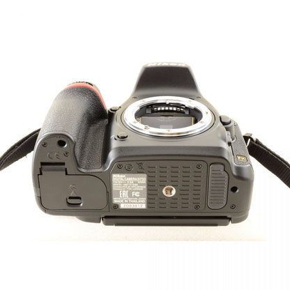 【中古】Nikon D750 24.3MP 一眼レフ デジタルカメラ