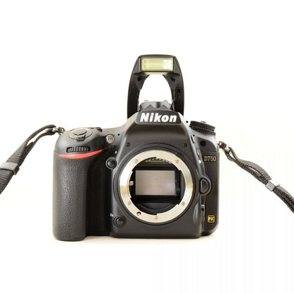 【中古】Nikon D750 24.3MP 一眼レフ デジタルカメラ