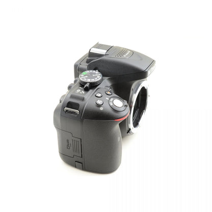 【中古】Nikon D5300 デジタル一眼レフカメラ AF-S 18-140mm 55-300mm レンズ ダブルズーム デジカメ ニコン