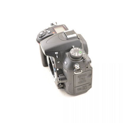 【中古】Nikon D7000 デジタルカメラ AF-S 28-300mm f/3.5-5.6G レンズ 一眼レフ ニコン