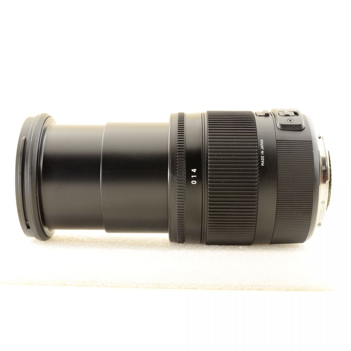 【中古】Sigma 18-200mm F3.5-6.3 DC MACRO OS HSM Contemporary キヤノンEF用 フード付 ズーム カメラレンズ 交換レンズ シグマ