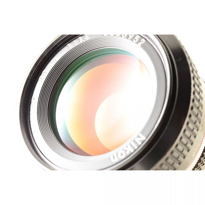 【中古】Nikon New NIKKOR 50mm f/1.4 非Ai 50mm f/1.4 単焦点 カメラレンズ 交換レンズ フード付 ニコン
