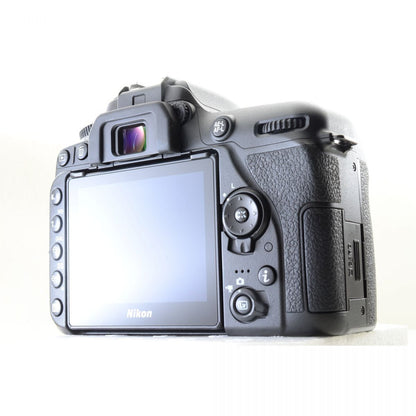 【中古】Nikon D7500 20.9MP 一眼レフ ブラック デジタルカメラ ニコン