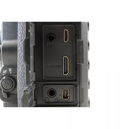 【中古】Nikon D7500 20.9MP 一眼レフ ブラック デジタルカメラ ニコン