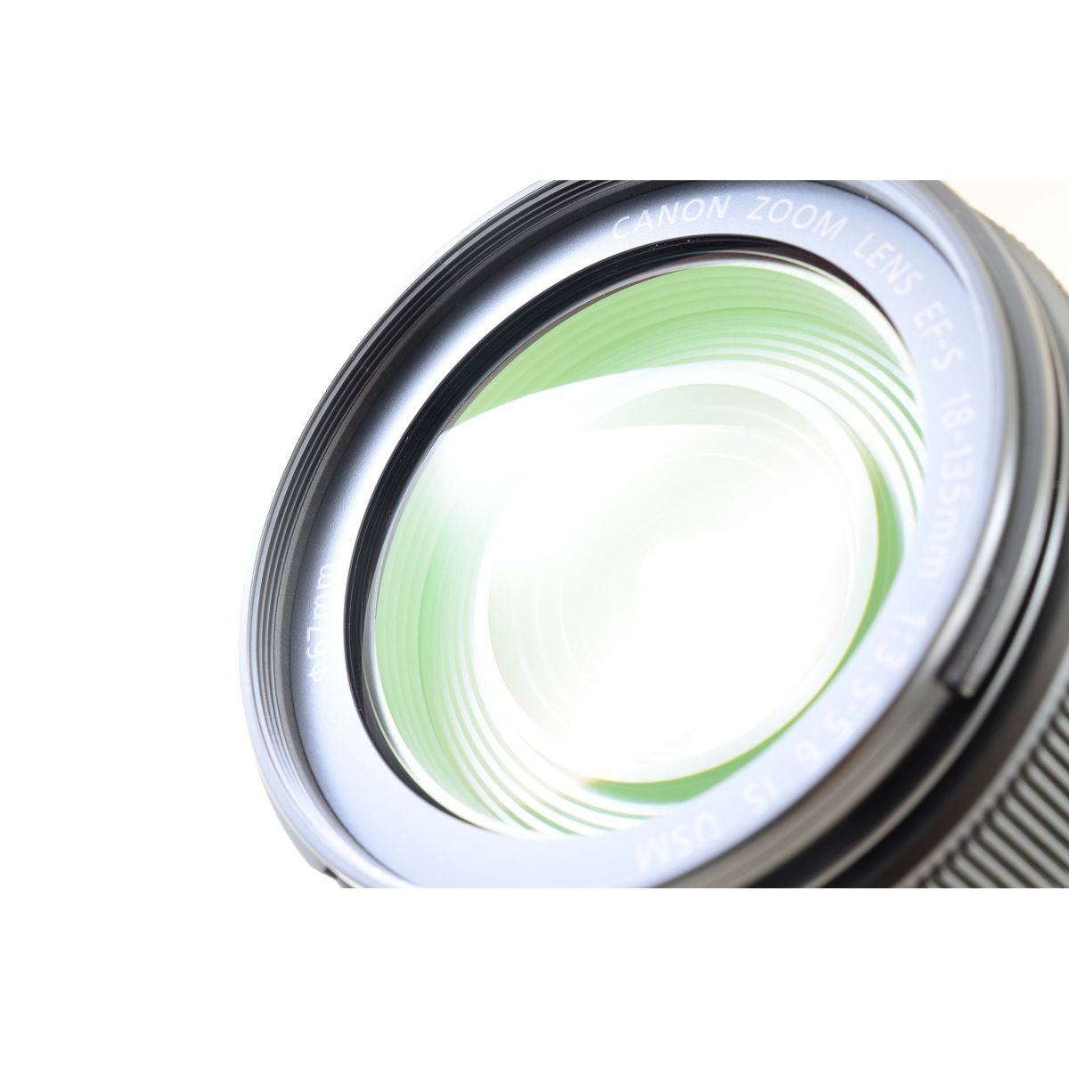 【中古】Canon EF-S 18-135mm F3.5-5.6 IS USM ズーム カメラレンズ 交換レンズ フード付 キヤノン