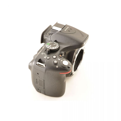 【中古】Nikon D5200 デジタルカメラ 18-140mm f/3.5-5.6G レンズ 一眼レフ ニコン