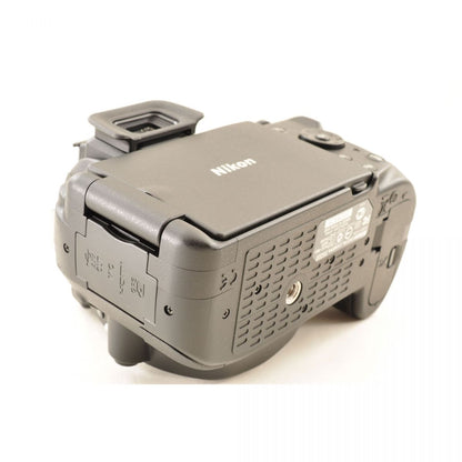 【中古】Nikon D5200 デジタルカメラ 18-140mm f/3.5-5.6G レンズ 一眼レフ ニコン