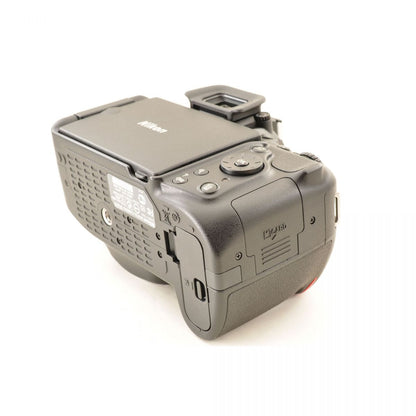 【中古】Nikon D5200 デジタルカメラ 18-140mm f/3.5-5.6G レンズ 一眼レフ ニコン