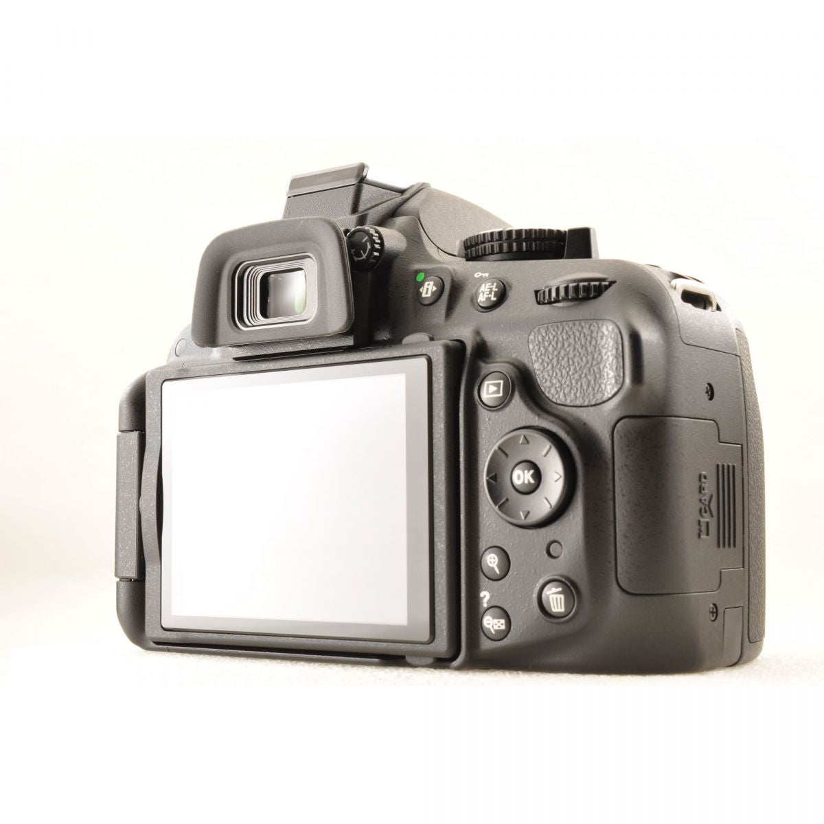 【中古】Nikon D5200 デジタルカメラ 18-140mm f/3.5-5.6G レンズ 一眼レフ ニコン