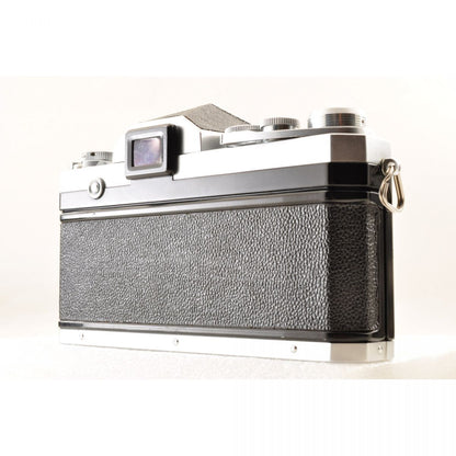 【中古】Nikon F アイレベル シルバー 一眼レフ フィルムカメラ ニコン