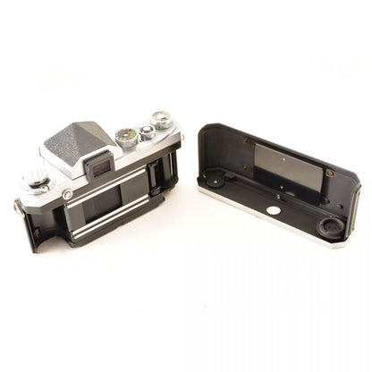 【中古】Nikon F アイレベル シルバー 一眼レフ フィルムカメラ ニコン