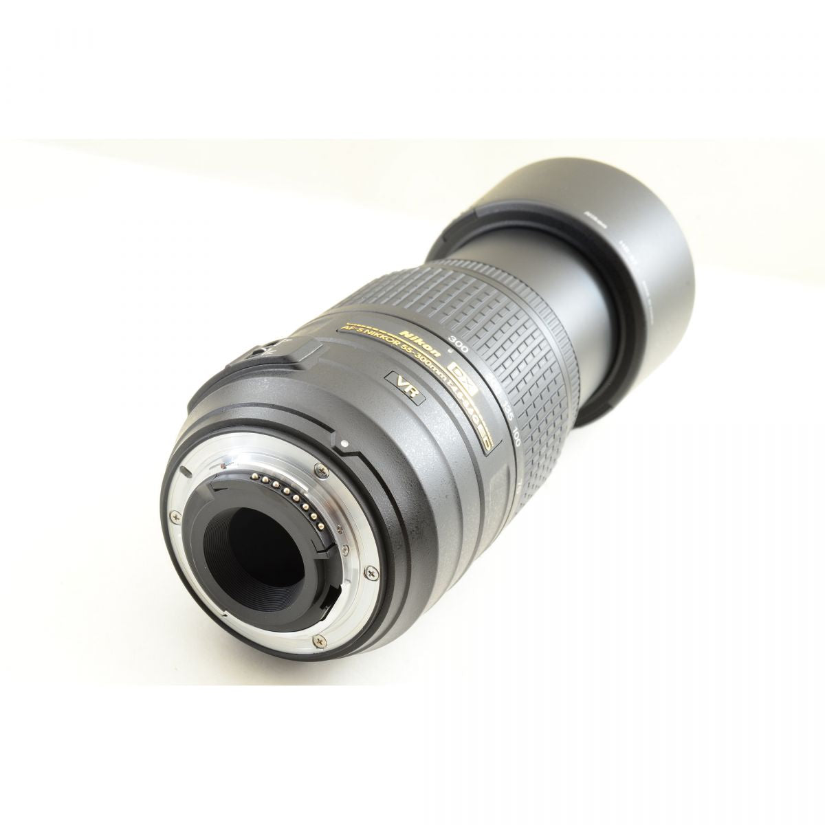 【中古】Nikon AF-S DX NIKKOR 55-300mm f/4.5-5.6G ED VR 望遠ズームレンズ フード付 ニコン