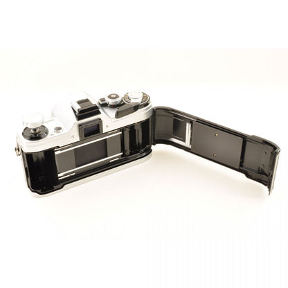 【中古】Canon AE-1 シルバー フィルムカメラ FD 55mm f/1.2 単焦点 キャノン