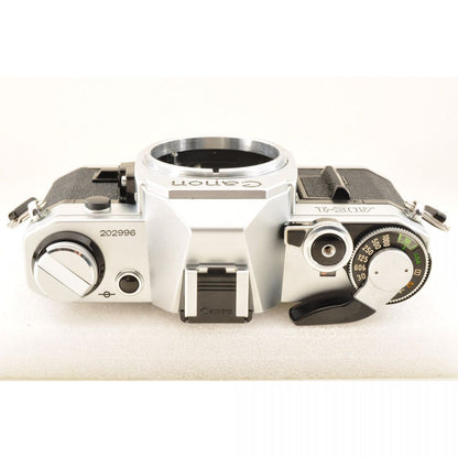 【中古】Canon AE-1 シルバー フィルムカメラ FD 55mm f/1.2 単焦点 キャノン