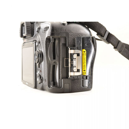 【中古】Nikon D750 24.3MP 一眼レフ デジタルカメラ デジタルカメラ ニコン