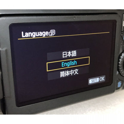 【中古】Canon EOS 70D EF-S 18-135mm F3.5-5.6 IS USM 20.2MP ズームレンズ セット 一眼レフ デジタルカメラ キヤノン