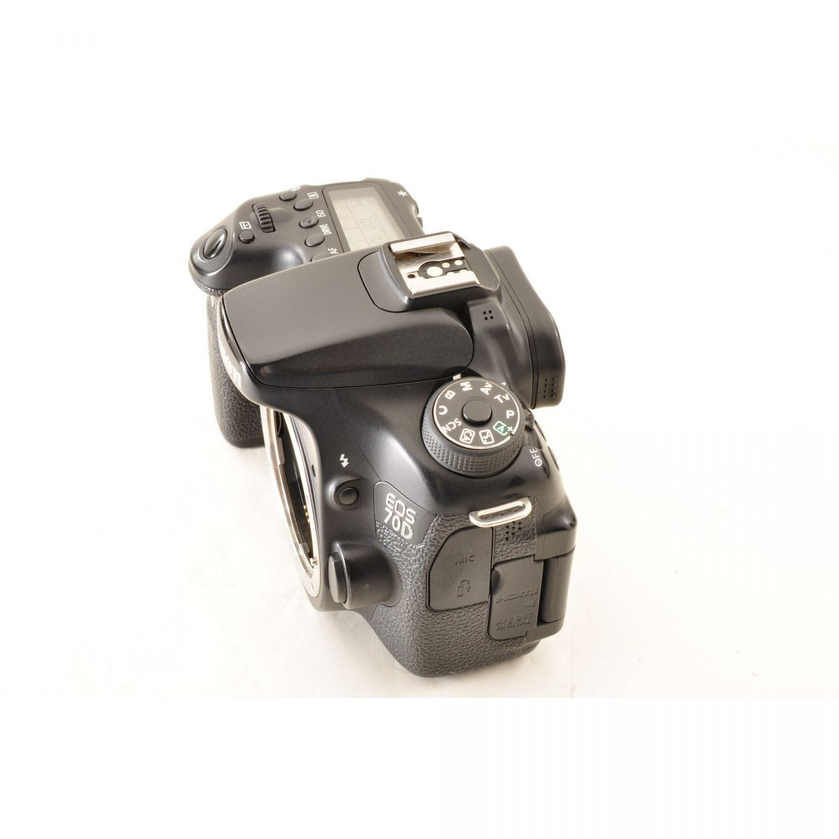 【中古】Canon EOS 70D EF-S 18-135mm F3.5-5.6 IS USM 20.2MP ズームレンズ セット 一眼レフ デジタルカメラ キヤノン