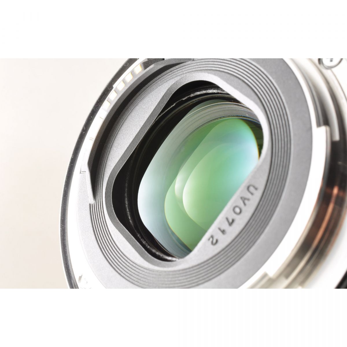 【中古】Canon EF 24-105mm f/4L IS USM ズーム カメラレンズ 交換レンズ フード付 キヤノン