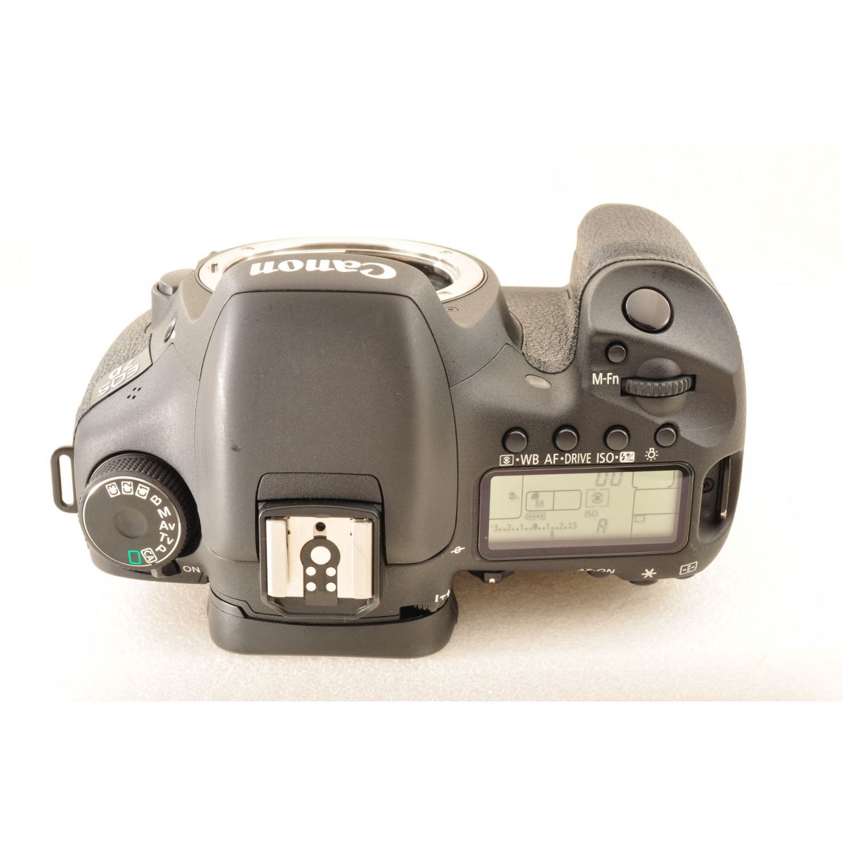 【中古】Canon EOS 7D EF-S 18-200mm f/3.5-5.6 IS 18.0MP ズームレンズ セット 一眼レフ デジタルカメラ キヤノン