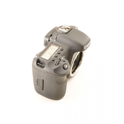 【中古】Canon EOS 7D EF-S 18-200mm f/3.5-5.6 IS 18.0MP ズームレンズ セット 一眼レフ デジタルカメラ キヤノン