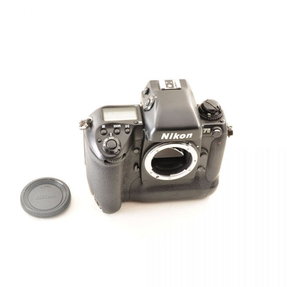 【中古】Nikon F5 DP-30 ブラック 一眼レフ フィルムカメラ ニコン