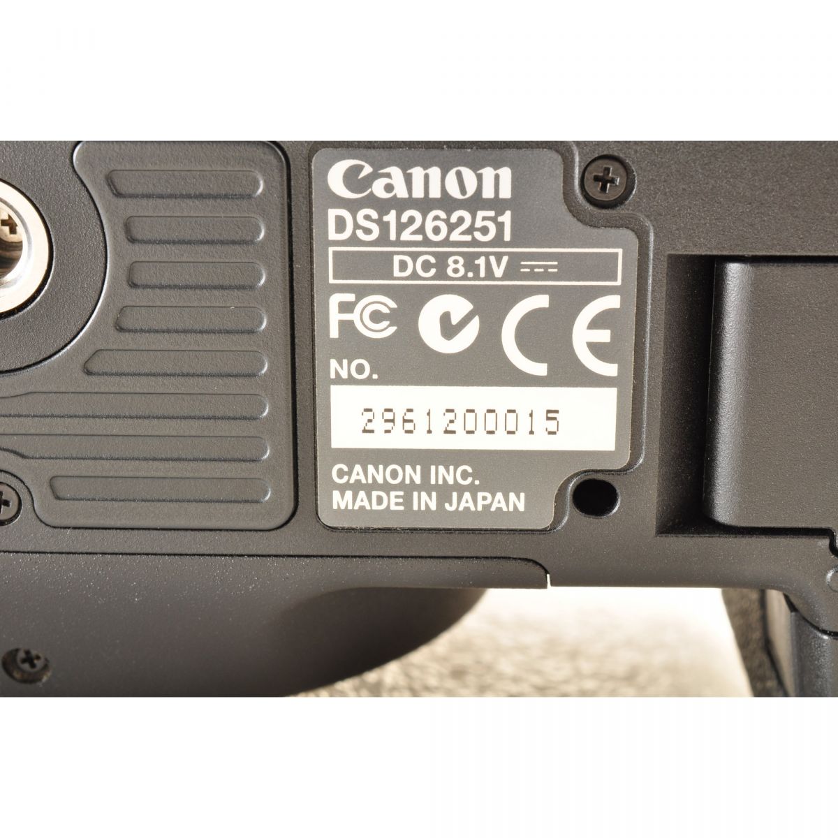 【中古】Canon EOS 7D EF-S 18-200mm f/3.5-5.6 IS 18.0MP ブラック 一眼レフ キヤノン