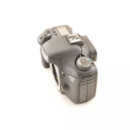 【中古】Canon EOS 7D EF-S 18-200mm f/3.5-5.6 IS 18.0MP ブラック 一眼レフ キヤノン