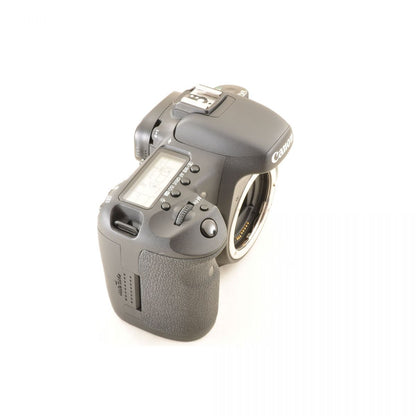 【中古】Canon EOS 7D EF-S 18-200mm f/3.5-5.6 IS 18.0MP ブラック 一眼レフ キヤノン